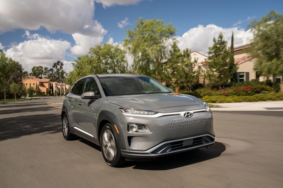  Hyundai Kona Electric (OS) 2018 года  (NA) (фото 4 из 55)